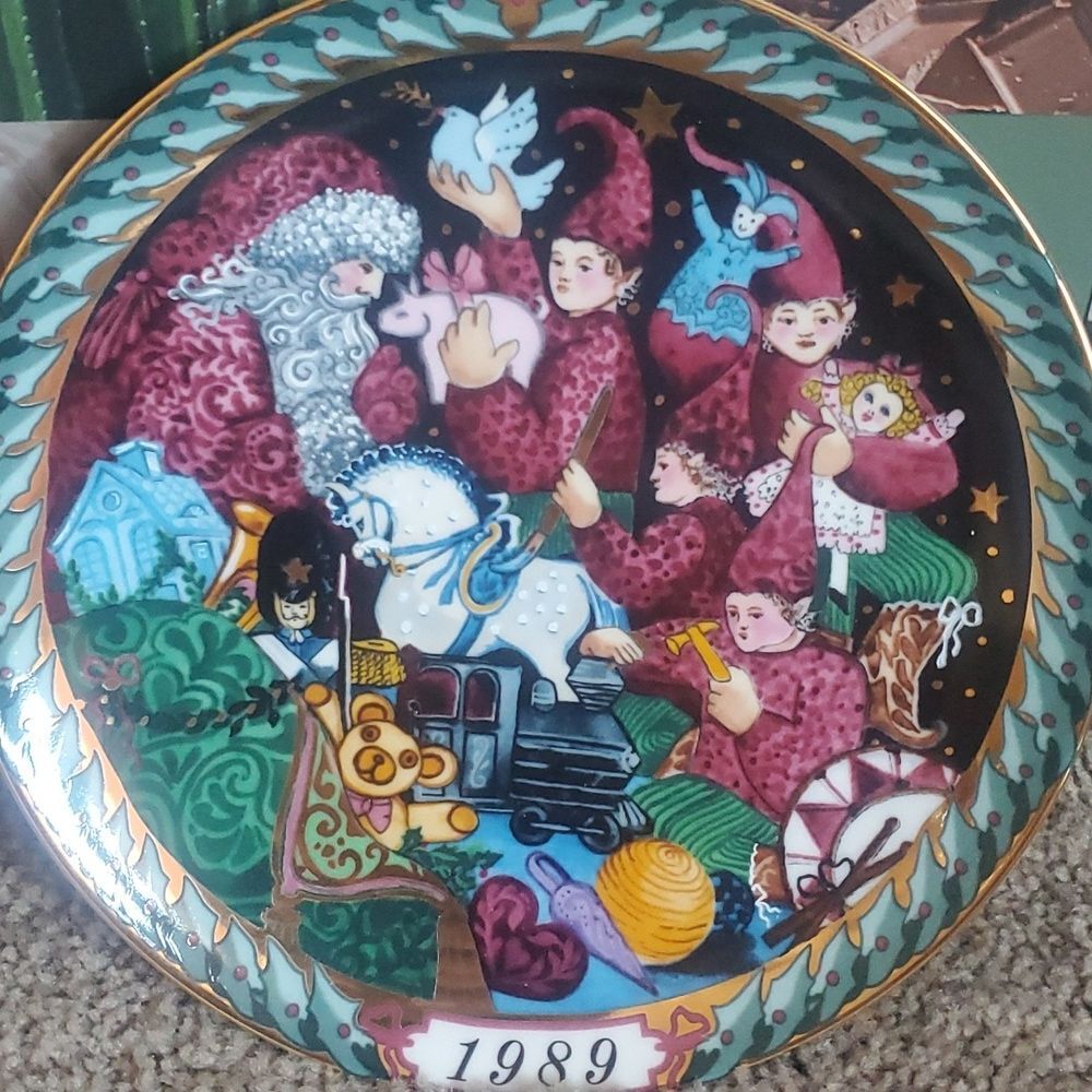 VTG 1989 Bing & Grondahl Santa's Workshop Plate & COA | Elves,Rocking Horse,Toys
